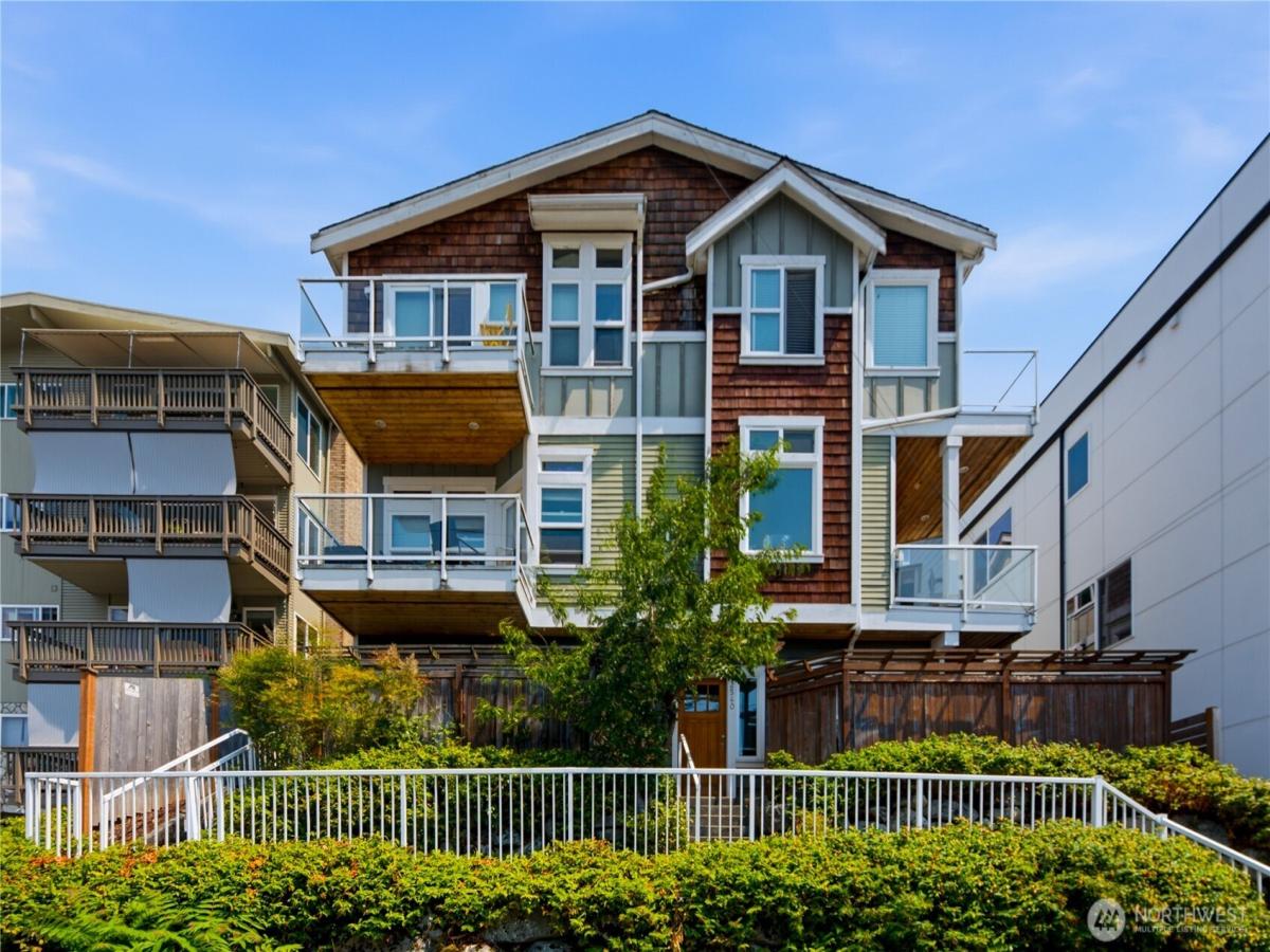 MLS #NWM2558731 image #0