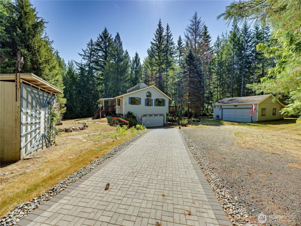 MLS #NWM2558956 image #0