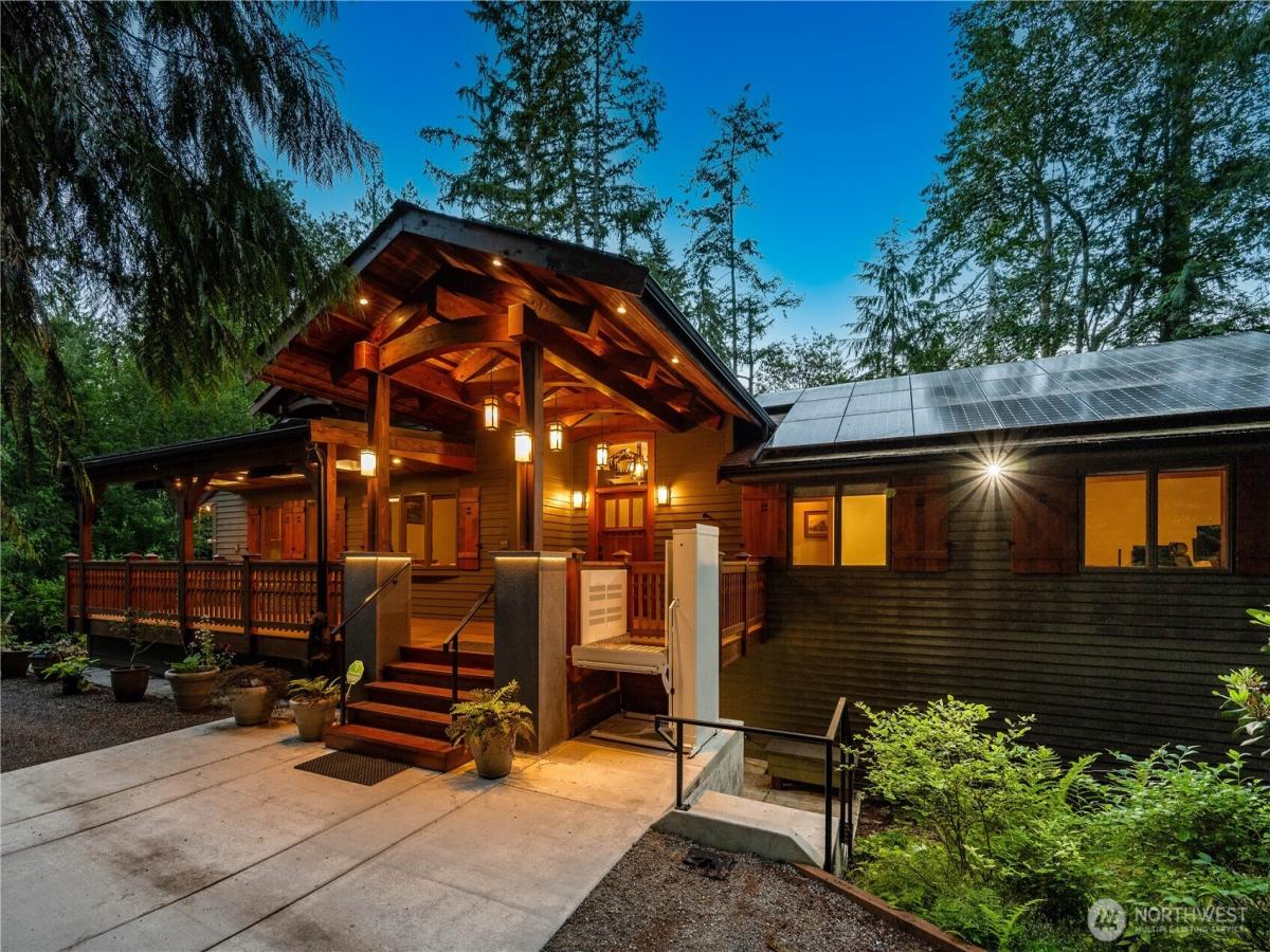 MLS #NWM2559163 image #0