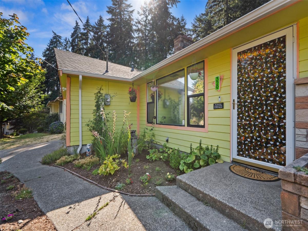 MLS #NWM2559473 image #0