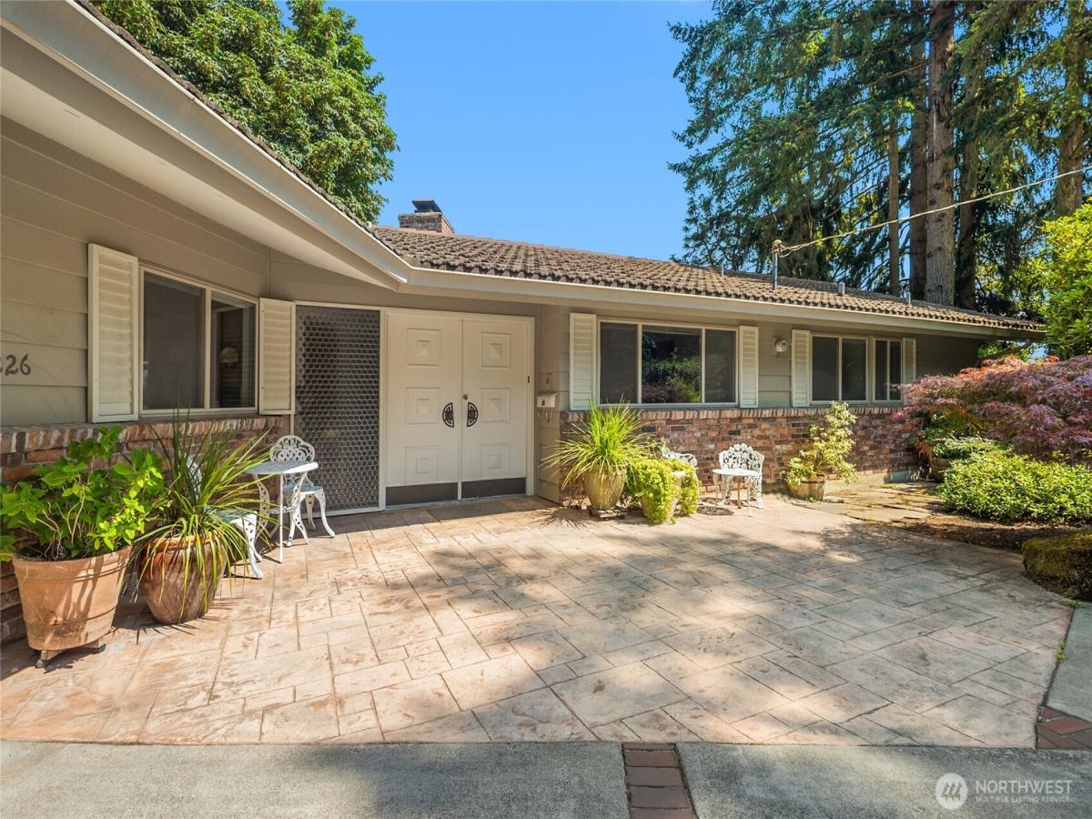 MLS #NWM2559585 image #0