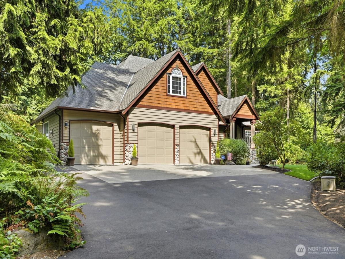 MLS #NWM2559739 image #0