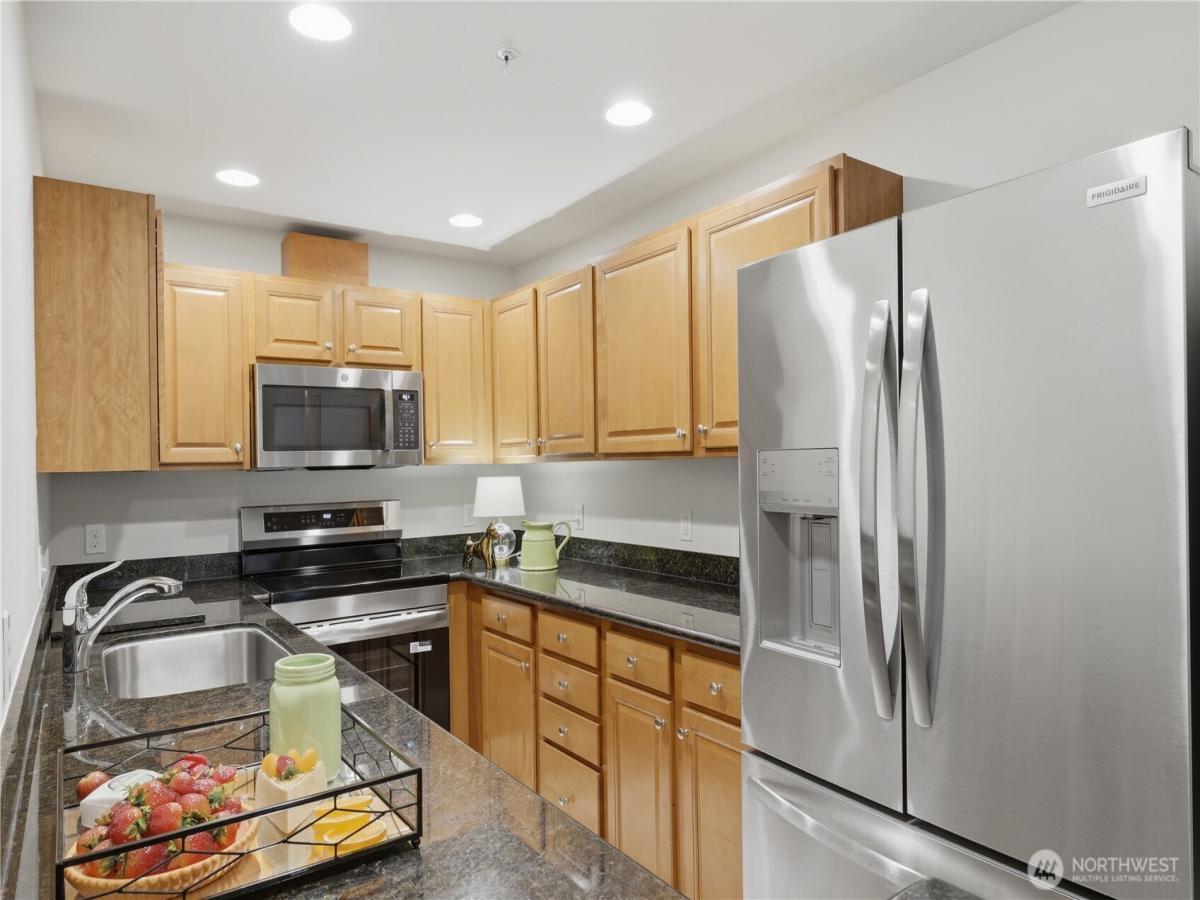 MLS #NWM2559814 image #0