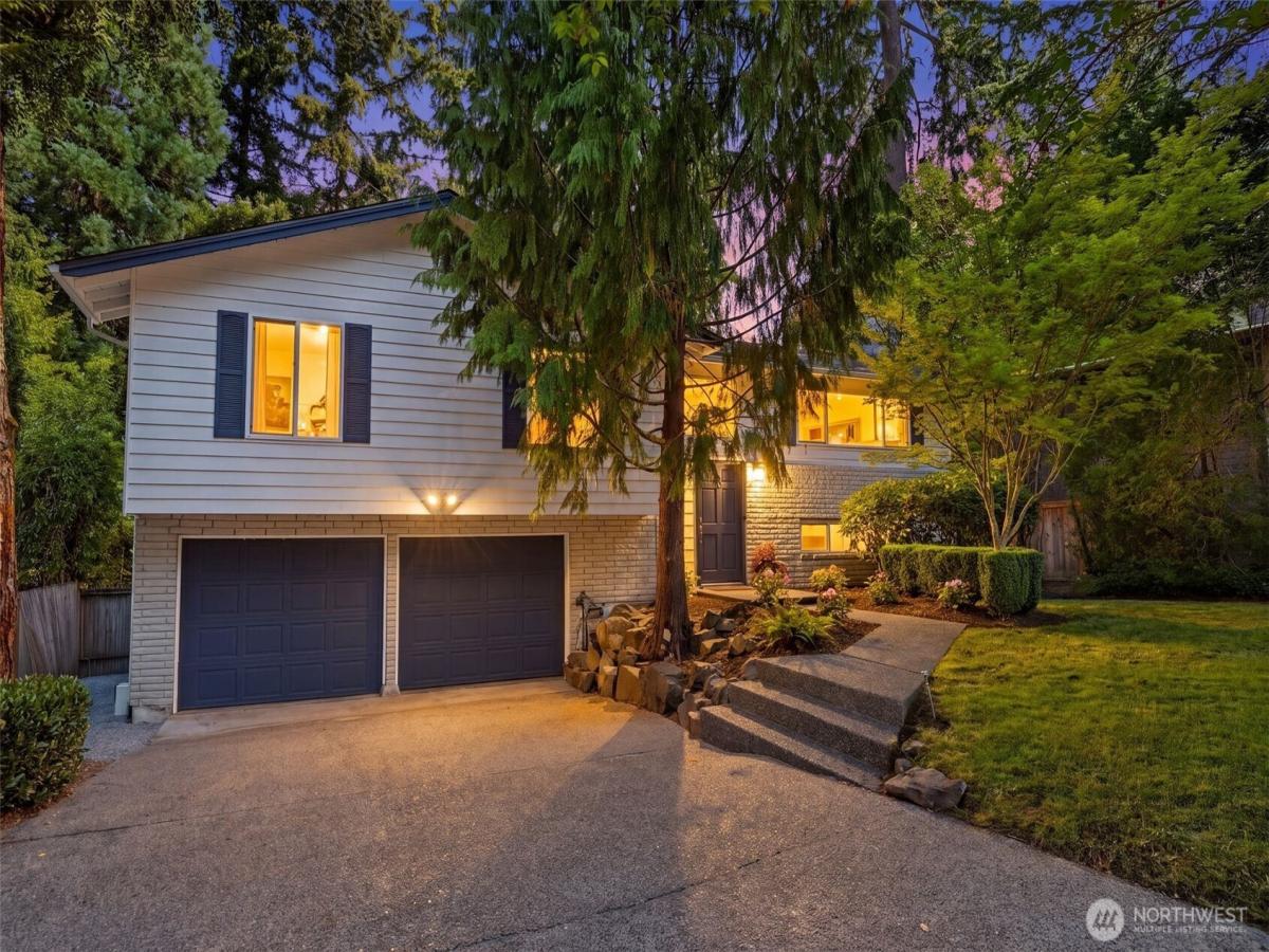 MLS #NWM2560273 image #0