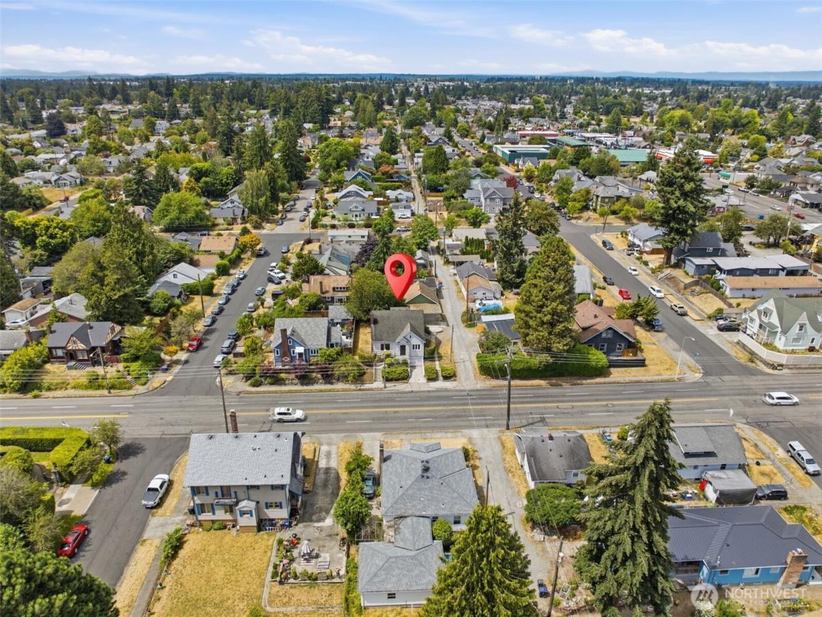 MLS #NWM2560659 image #0