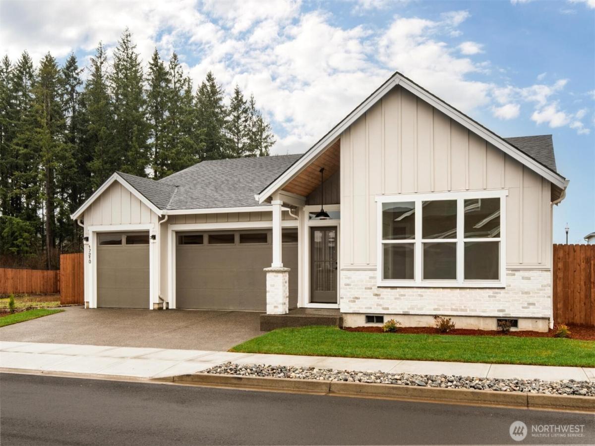 MLS #NWM2560835 image #0