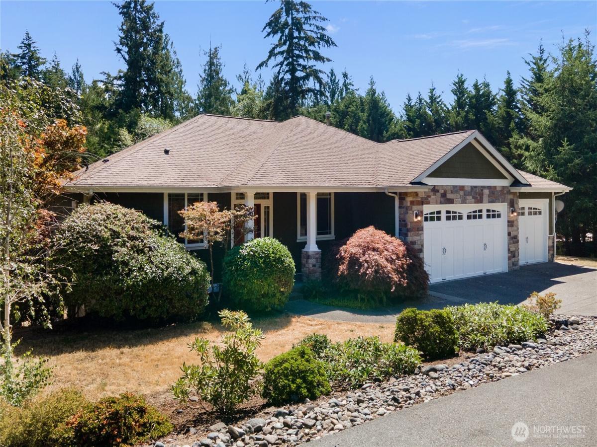 MLS #NWM2560843 image #0