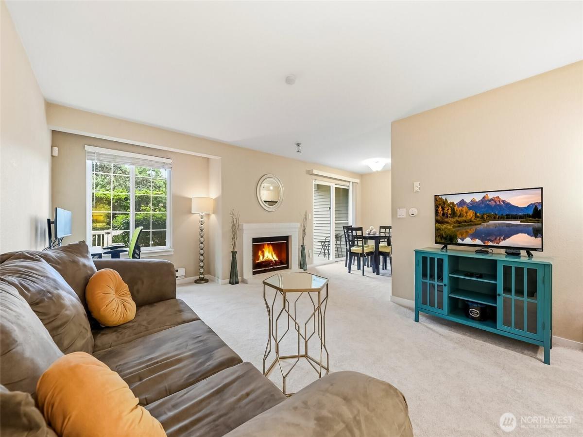 MLS #NWM2560985 image #0
