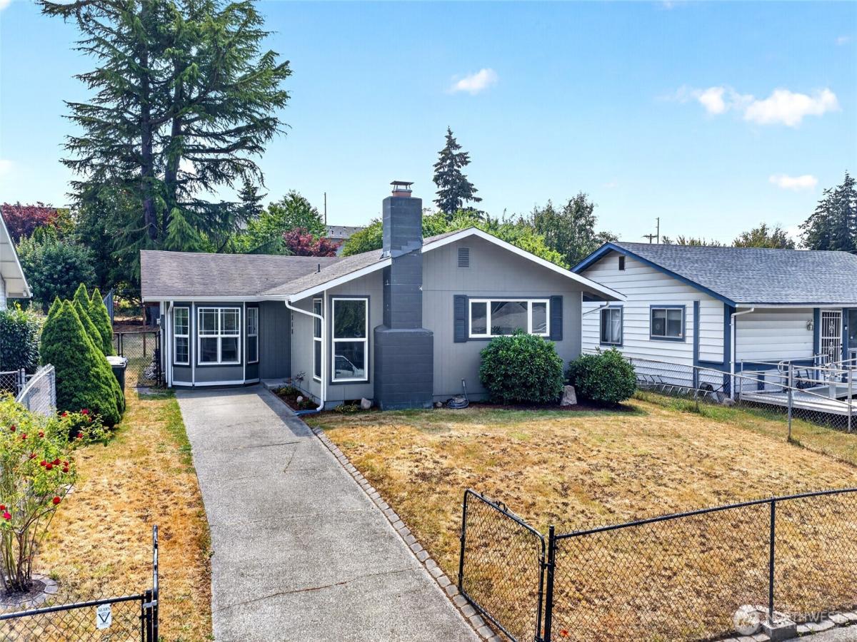 MLS #NWM2561168 image #0