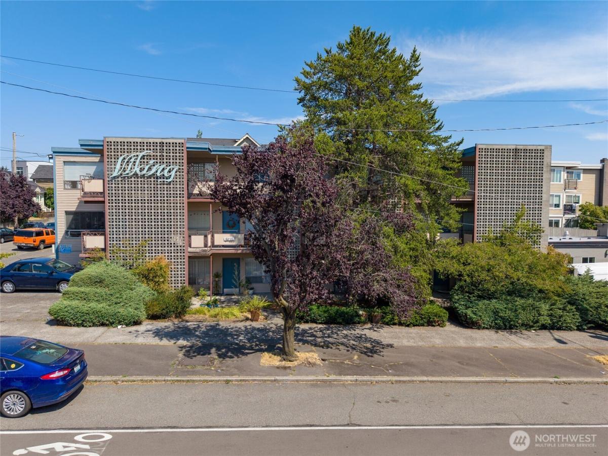 MLS #NWM2561260 image #0