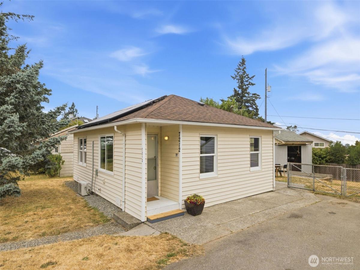 MLS #NWM2561680 image #0