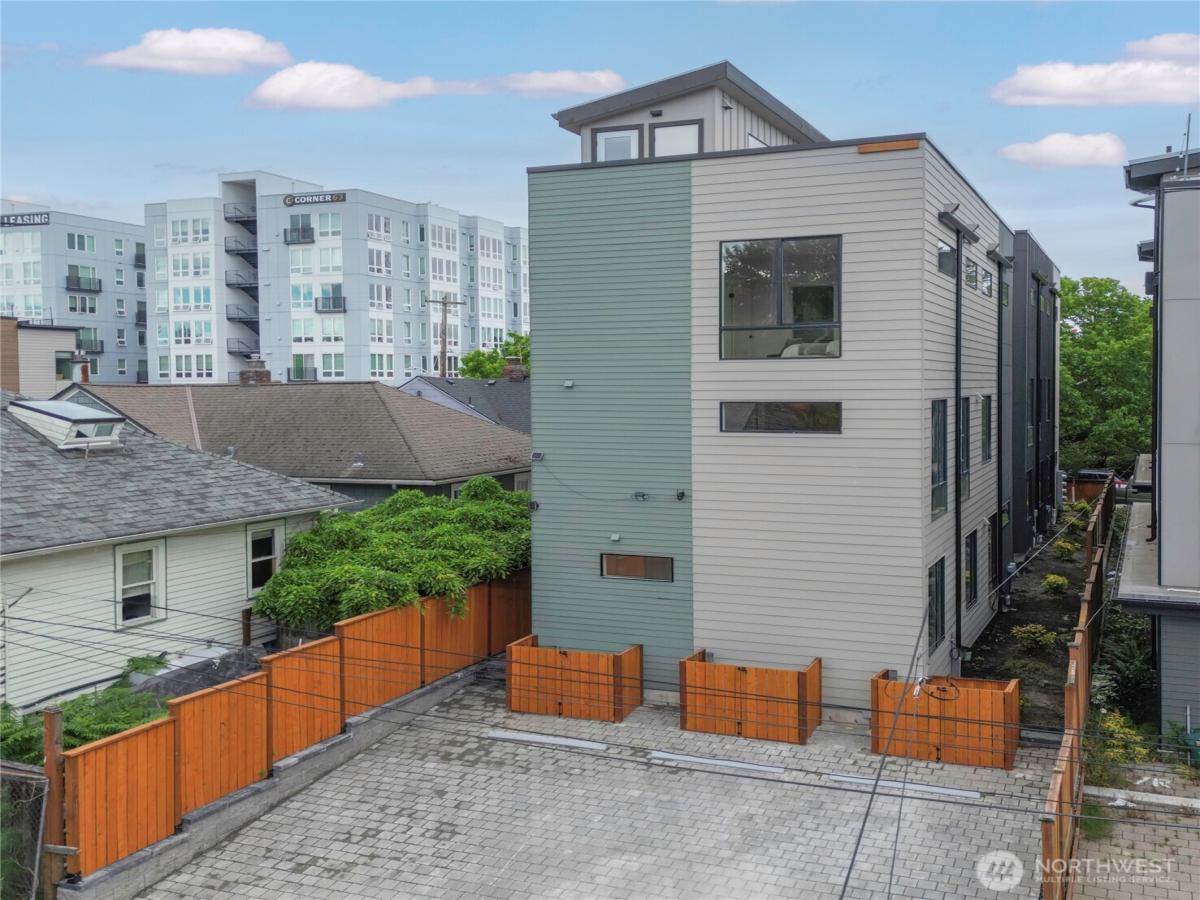 MLS #NWM2561716 image #0
