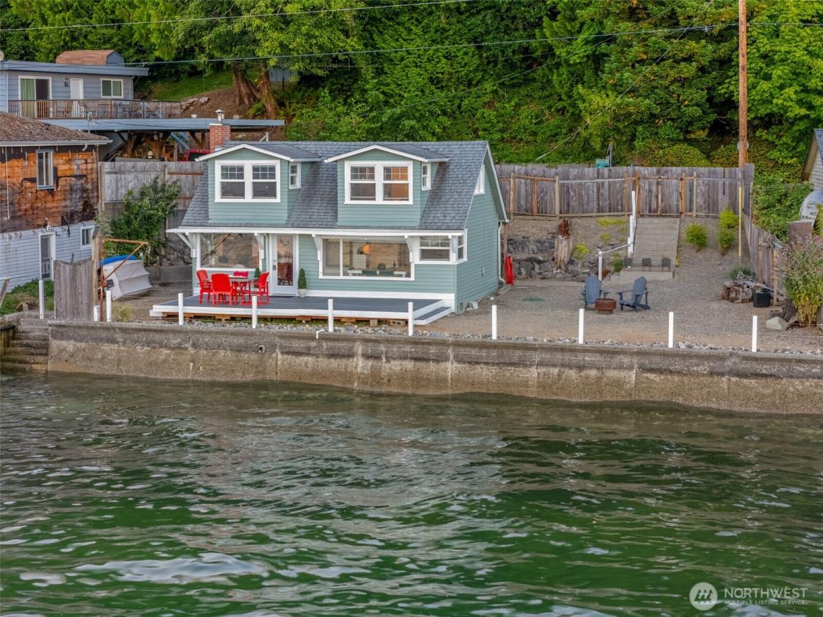 MLS #NWM2561855 image #0