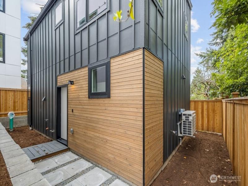 MLS #NWM2562605 image #0