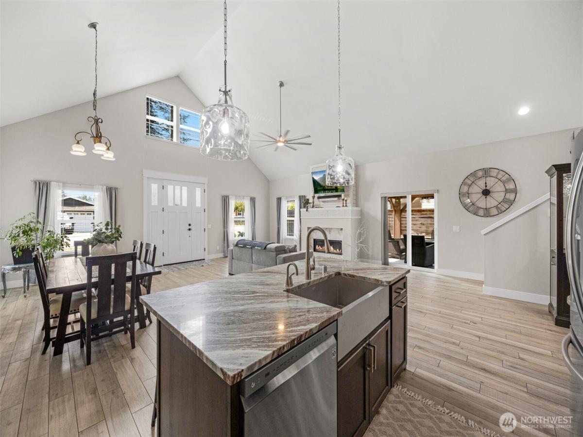 MLS #NWM2563765 image #0