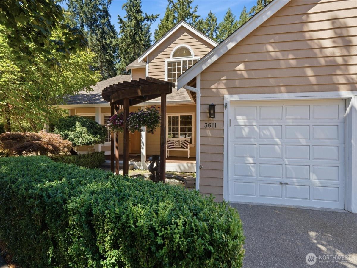 MLS #NWM2563856 image #0