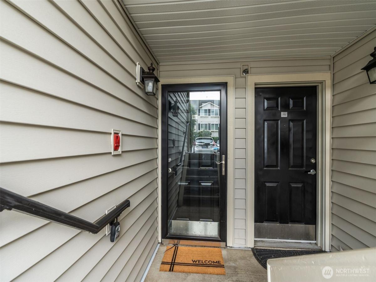 MLS #NWM2564599 image #0