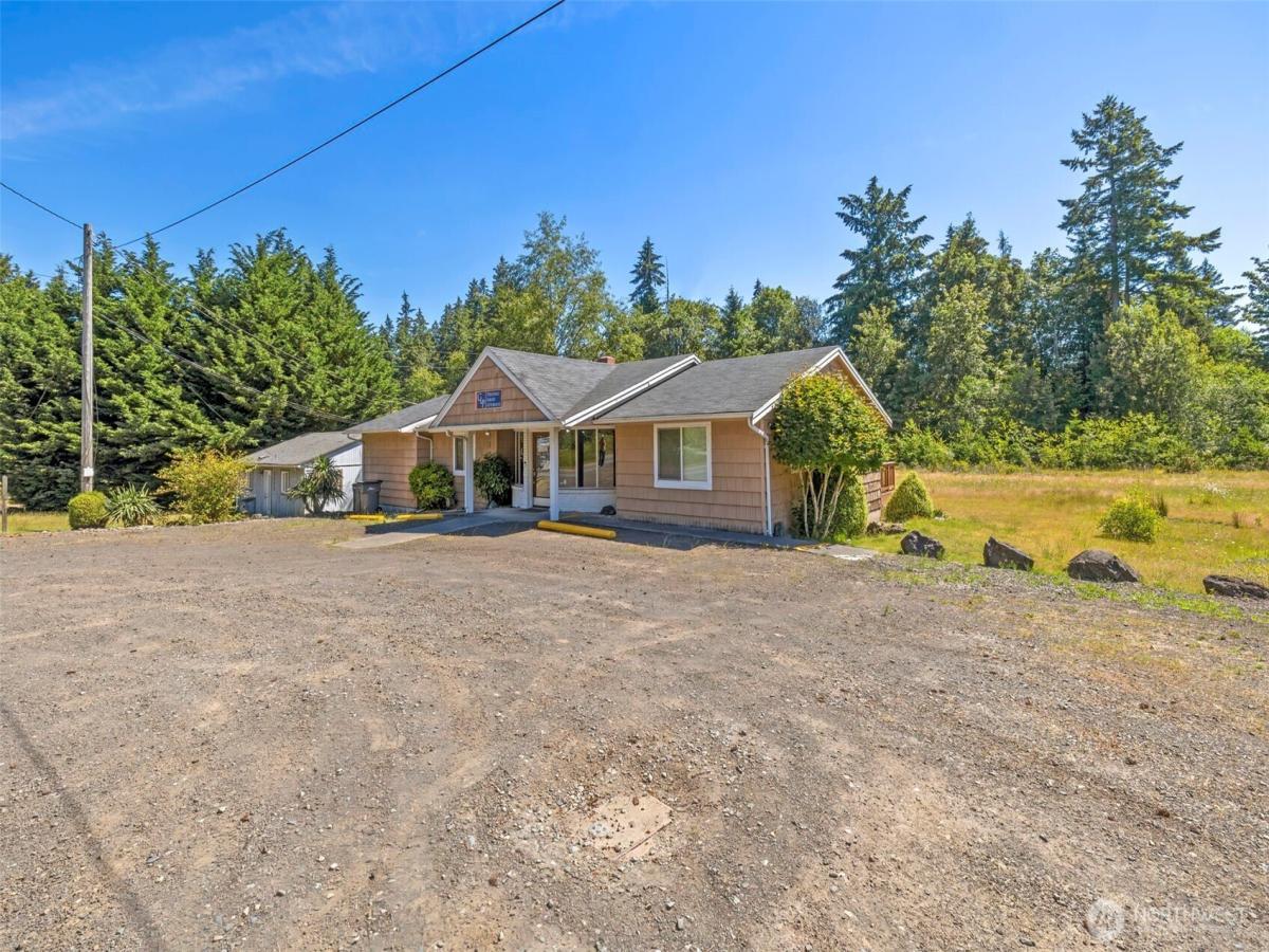 MLS #NWM2564640 image #0