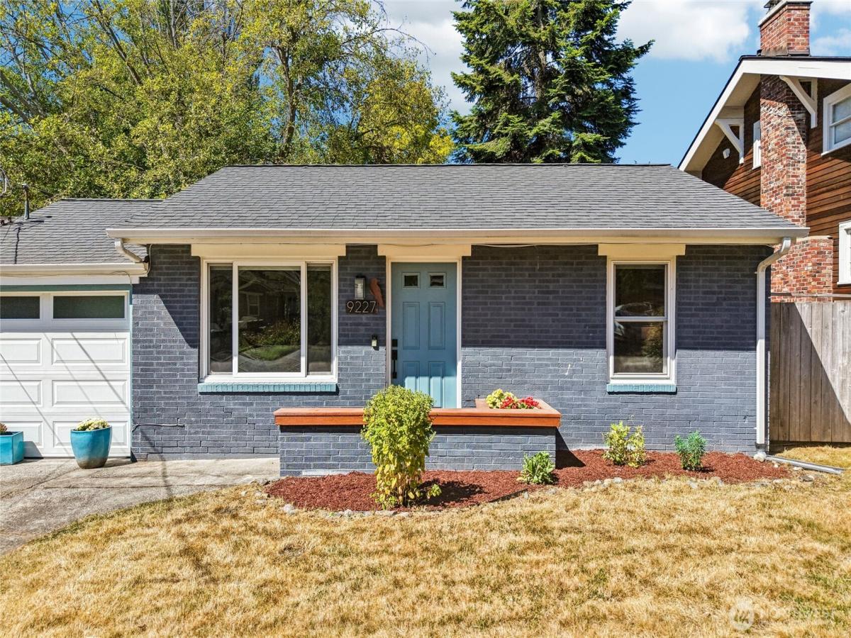 MLS #NWM2564938 image #0