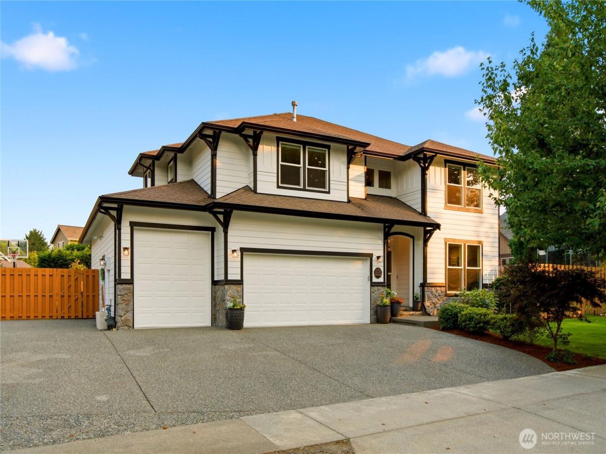 MLS #NWM2565079 image #0