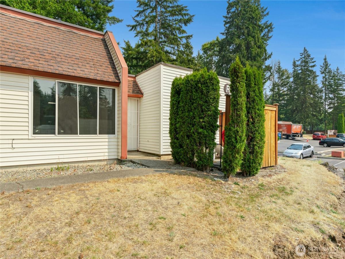 MLS #NWM2565223 image #0