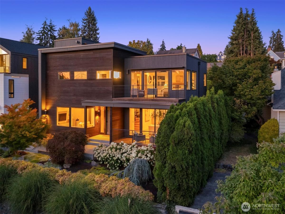 MLS #NWM2565440 image #0