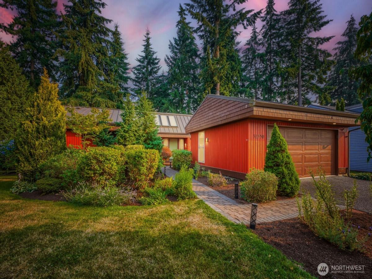 MLS #NWM2565446 image #0