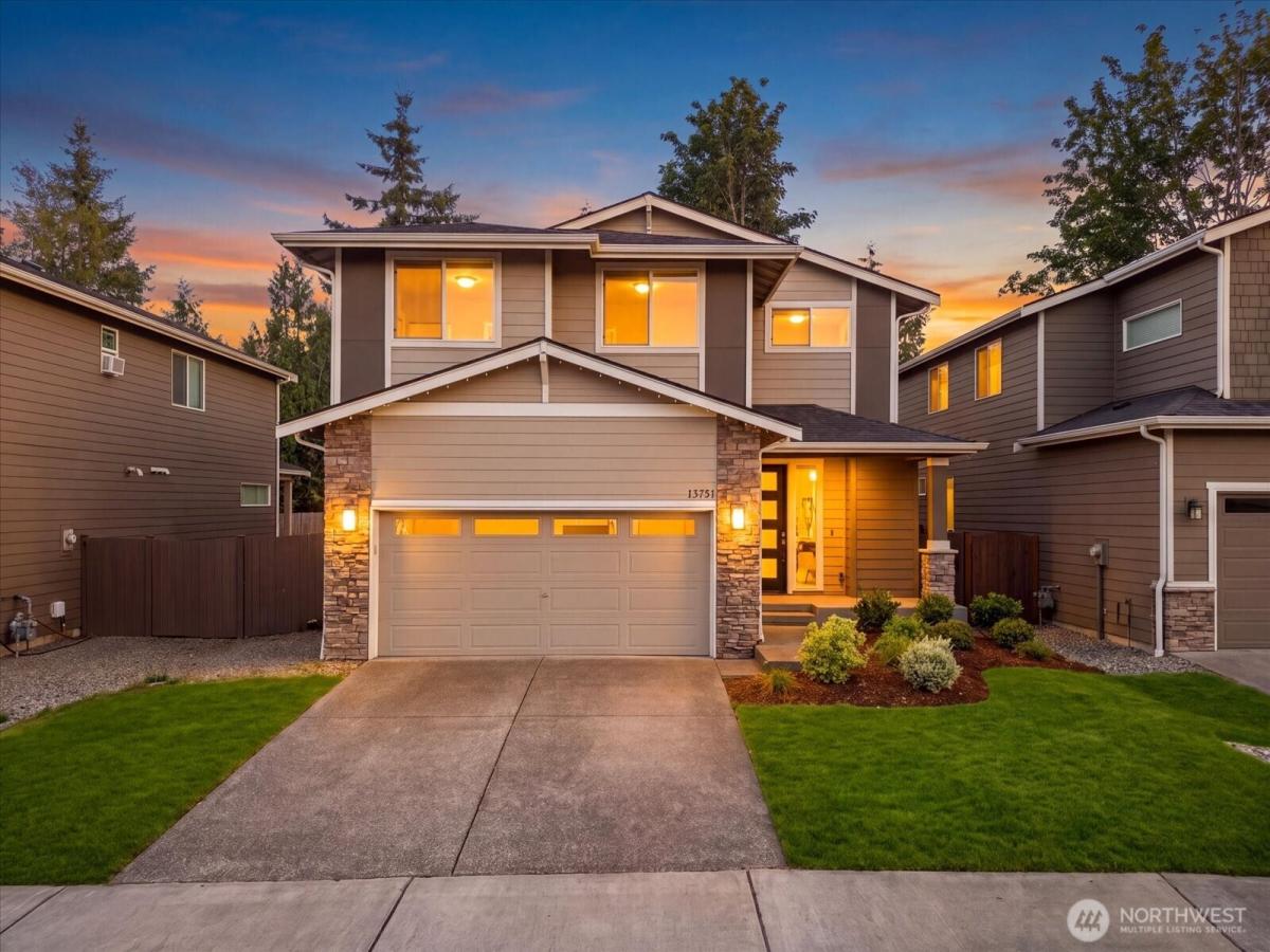 MLS #NWM2565494 image #0