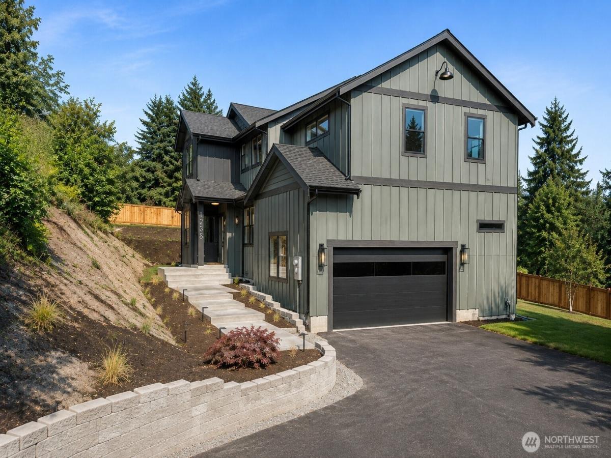 MLS #NWM2565526 image #0