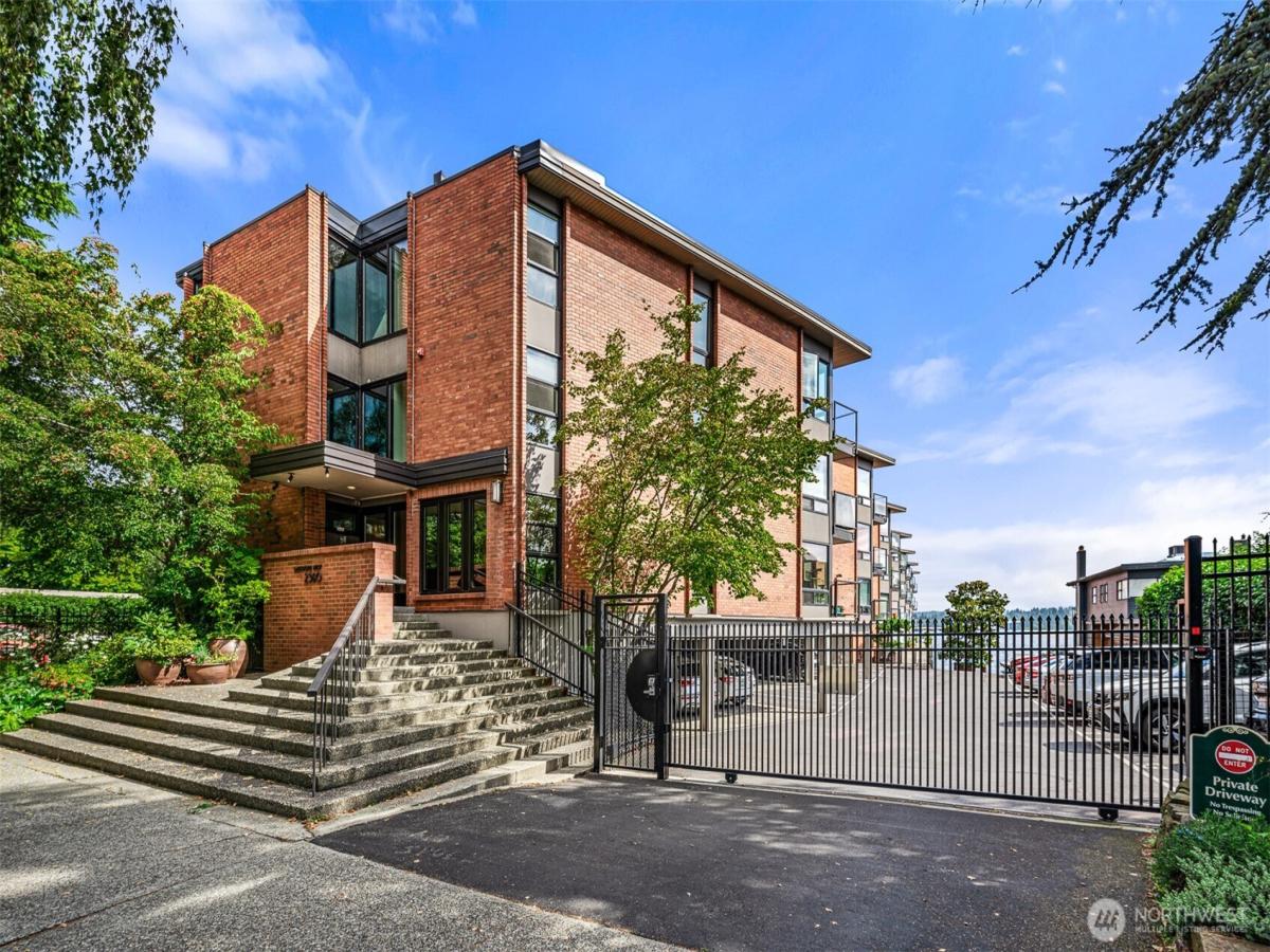 MLS #NWM2565529 image #0
