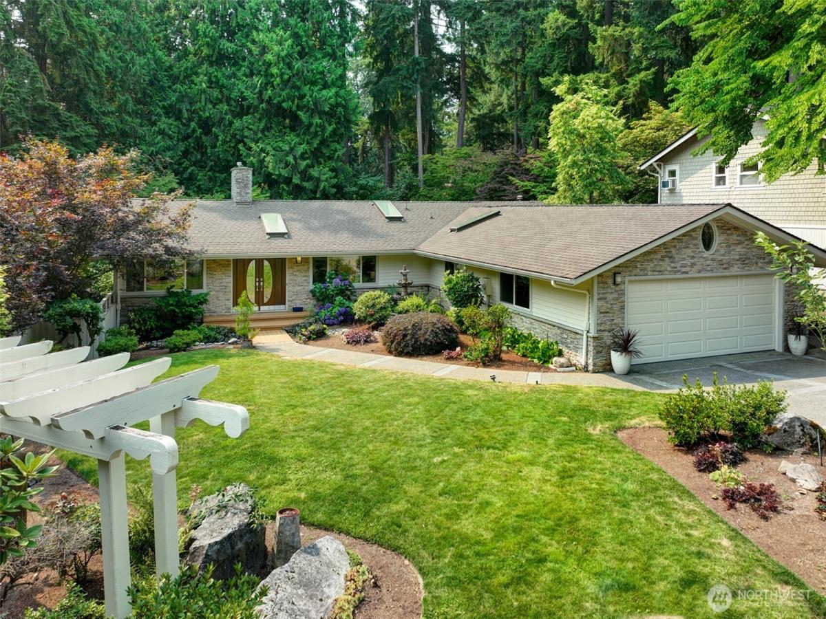 MLS #NWM2565634 image #0