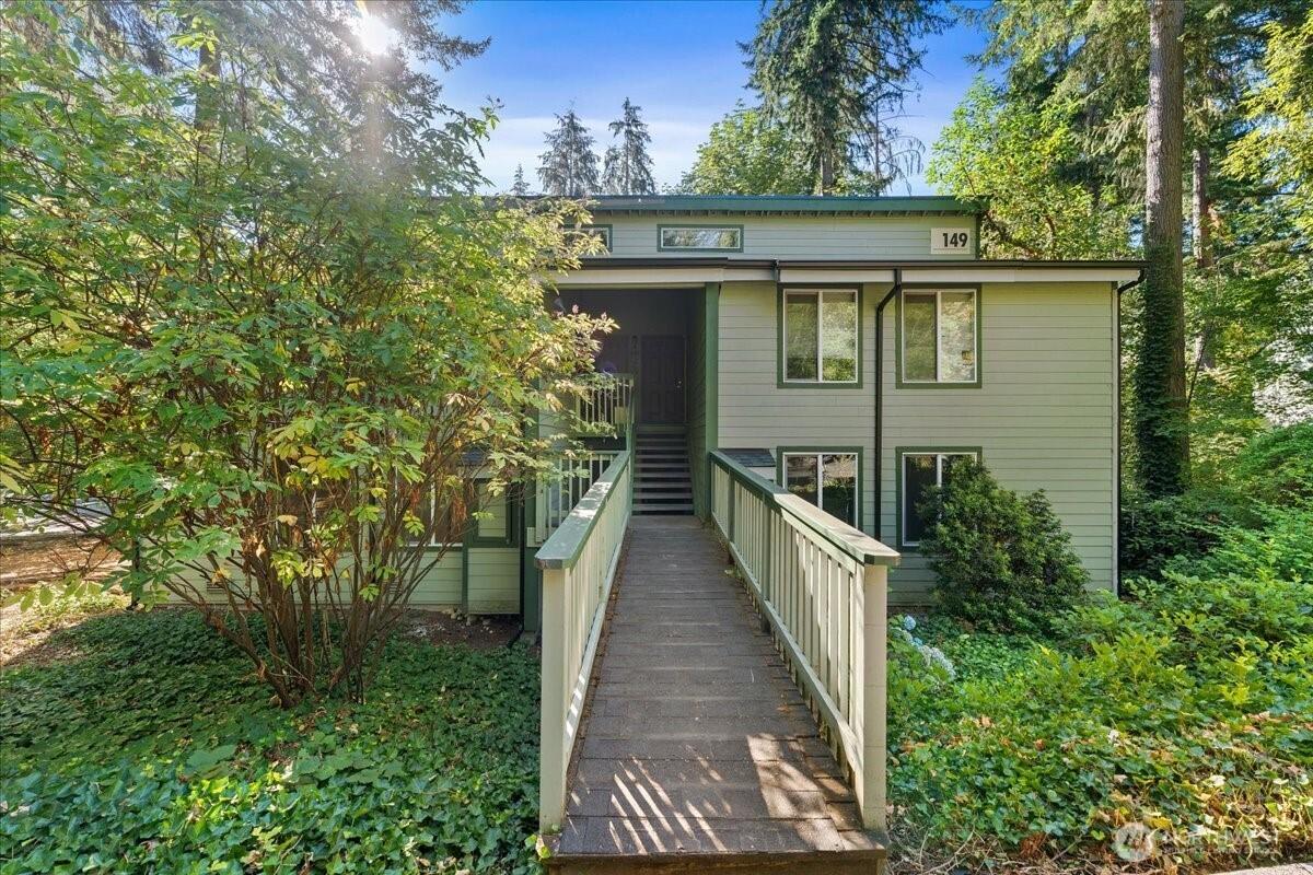 MLS #NWM2565782 image #0