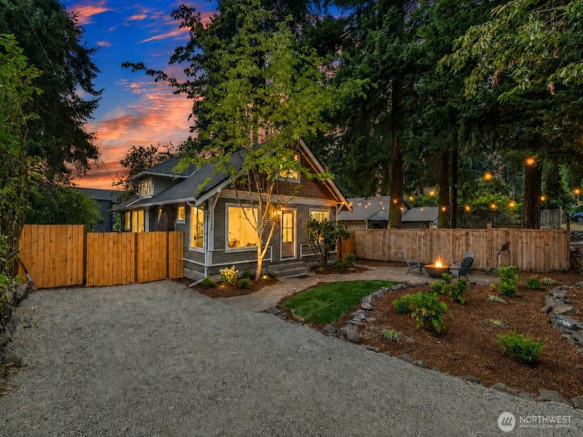 MLS #NWM2565888 image #0