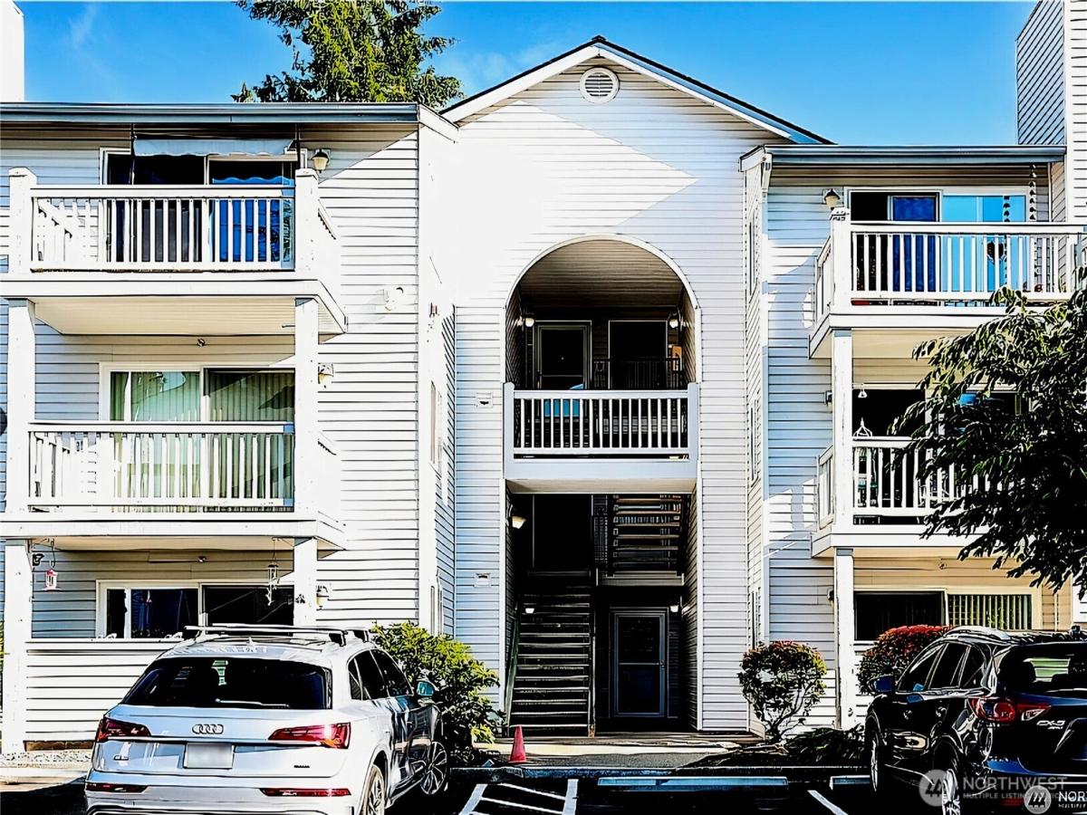 MLS #NWM2566070 image #0
