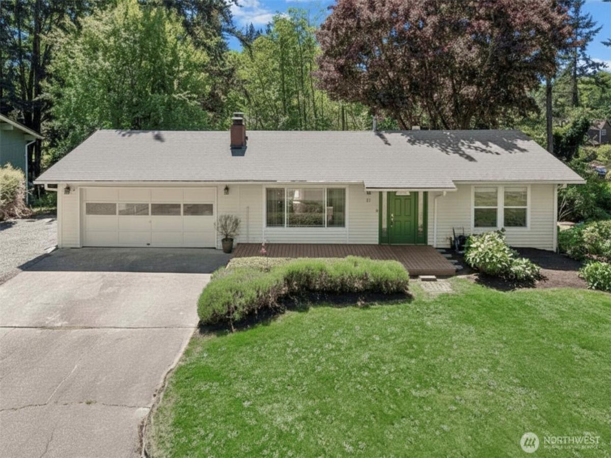 MLS #NWM2566085 image #0