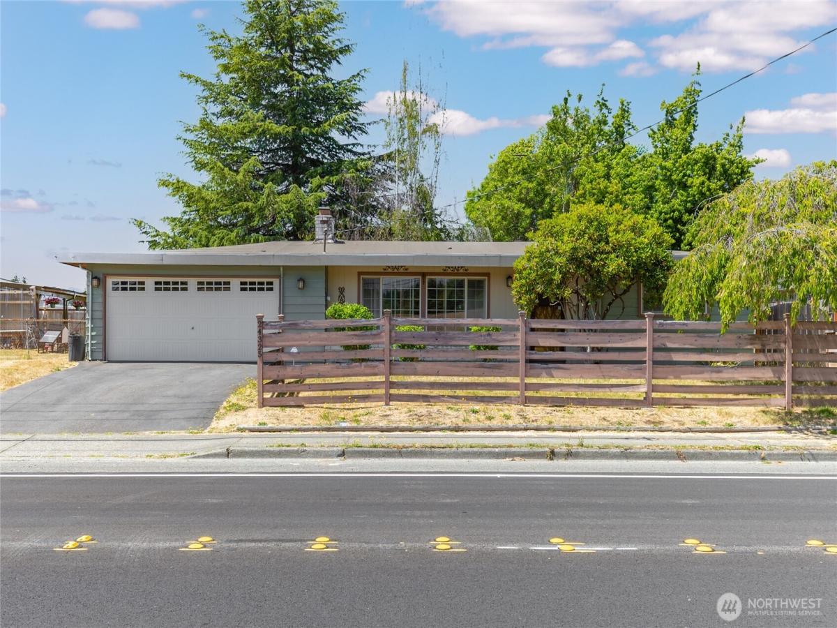 MLS #NWM2566208 image #0