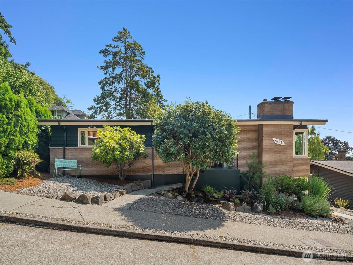 MLS #NWM2566395 image #0