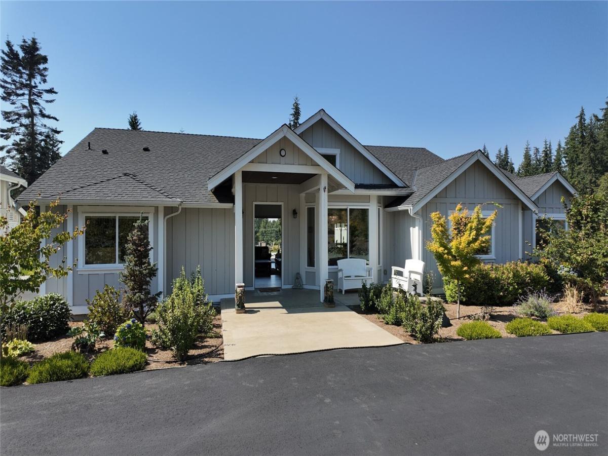 MLS #NWM2566680 image #0
