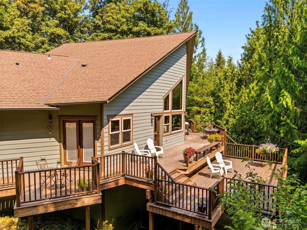 MLS #NWM2566830 image #0
