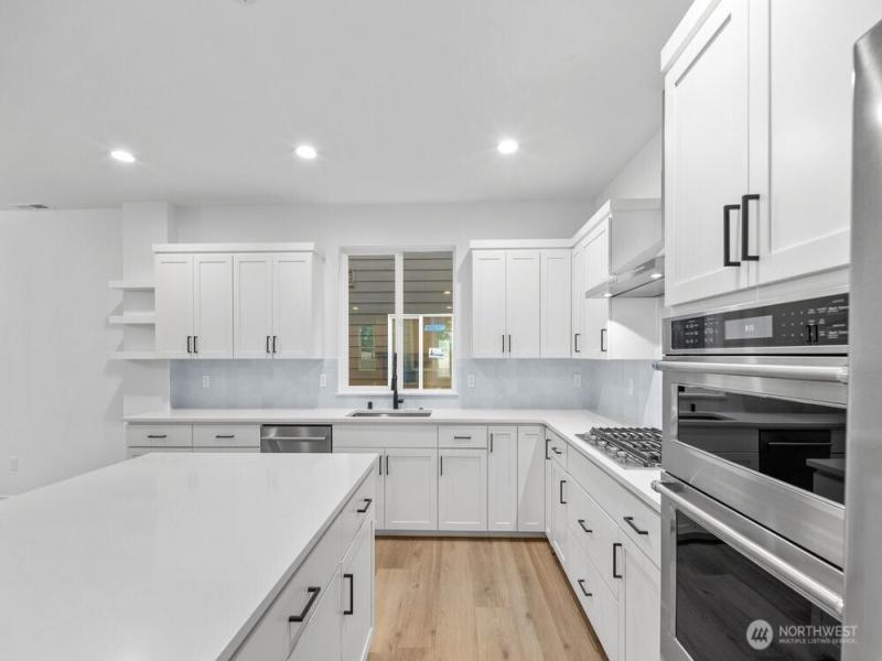 MLS #NWM2566868 image #0