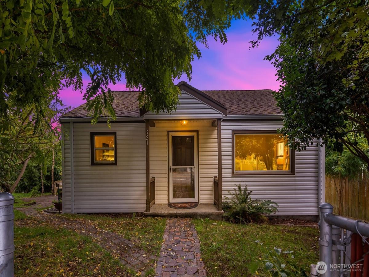 MLS #NWM2567760 image #0