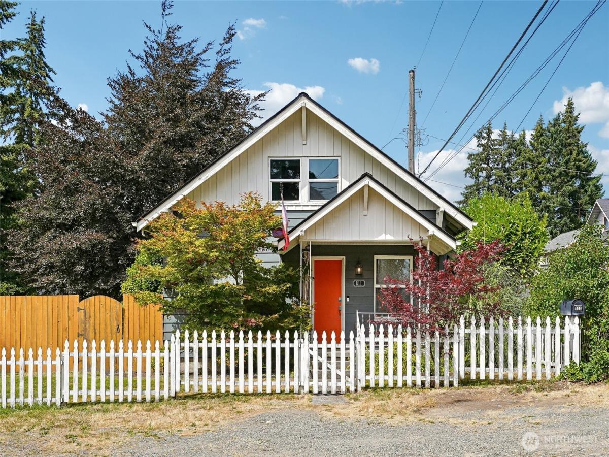 MLS #NWM2568440 image #0