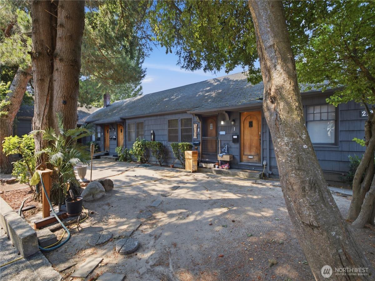 MLS #NWM2568500 image #0