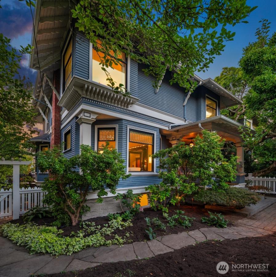 MLS #NWM2568632 image #0