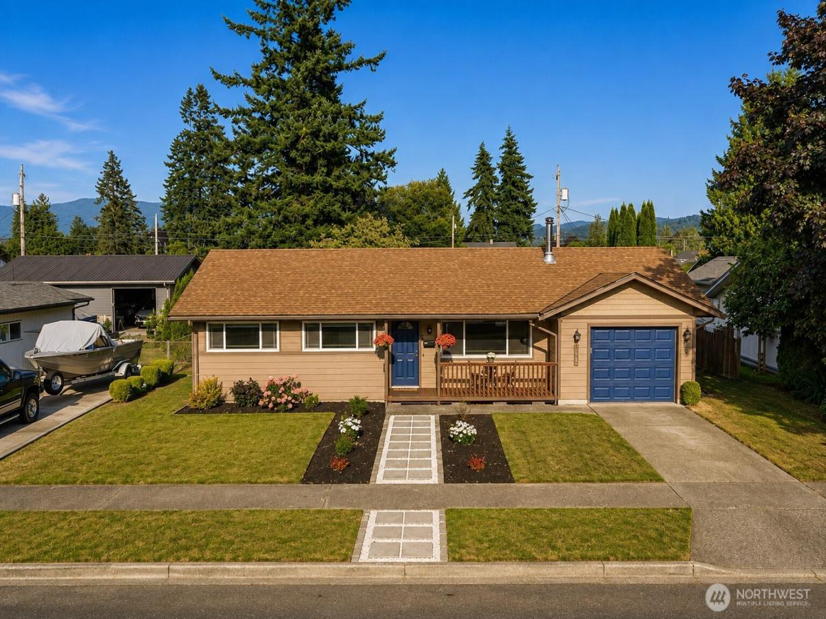 MLS #NWM2569535 image #0