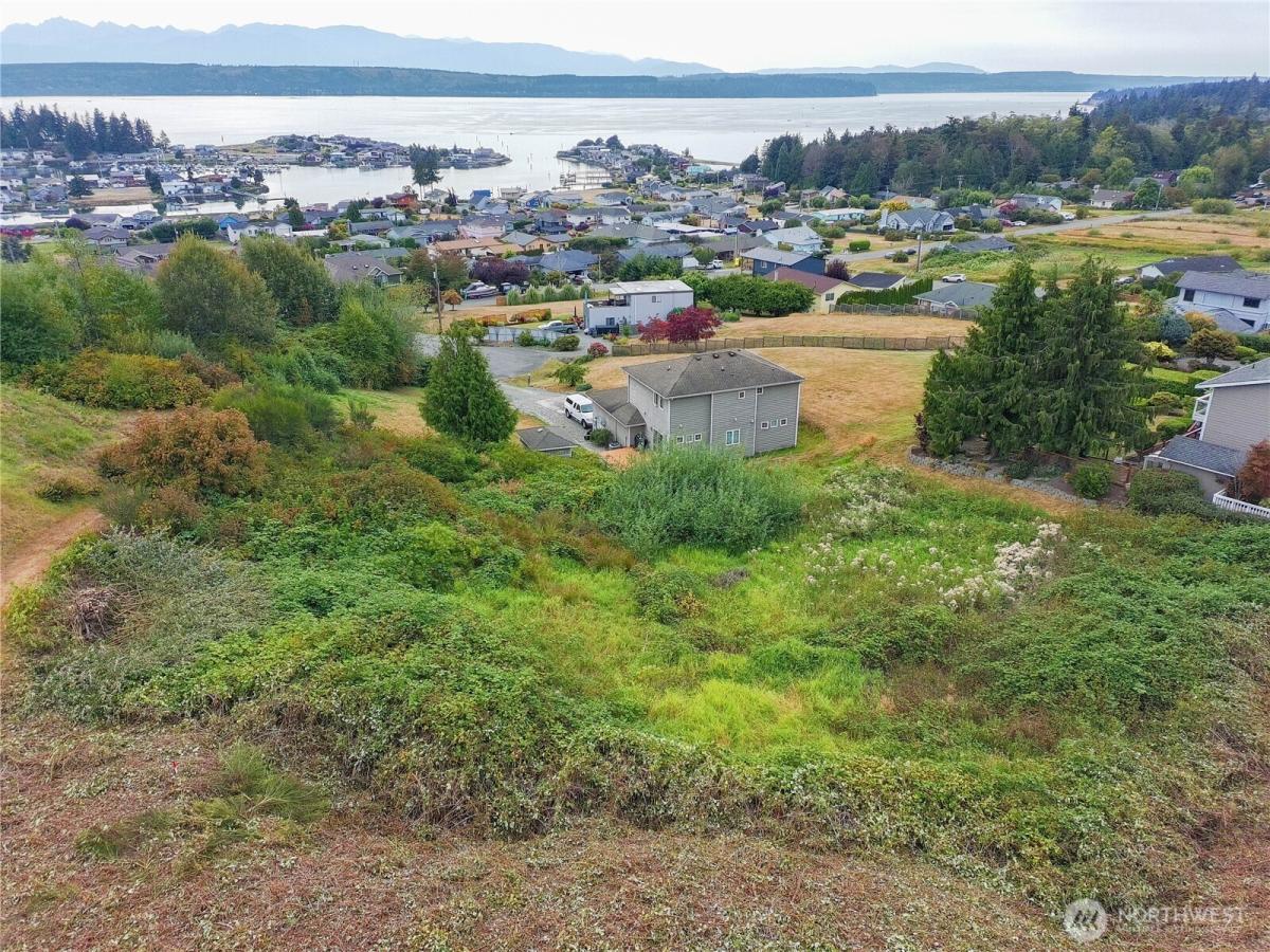 MLS #NWM2570264 image #0