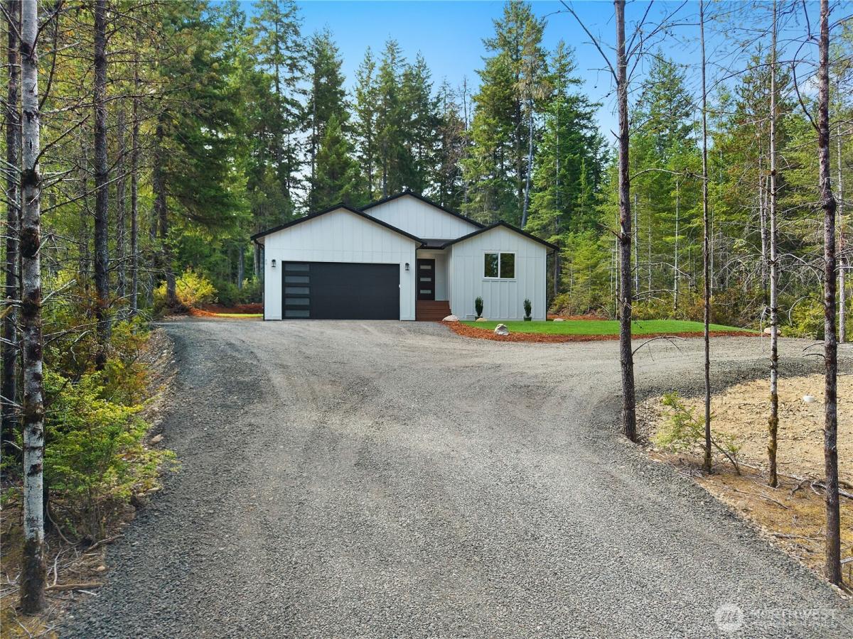MLS #NWM2570463 image #0