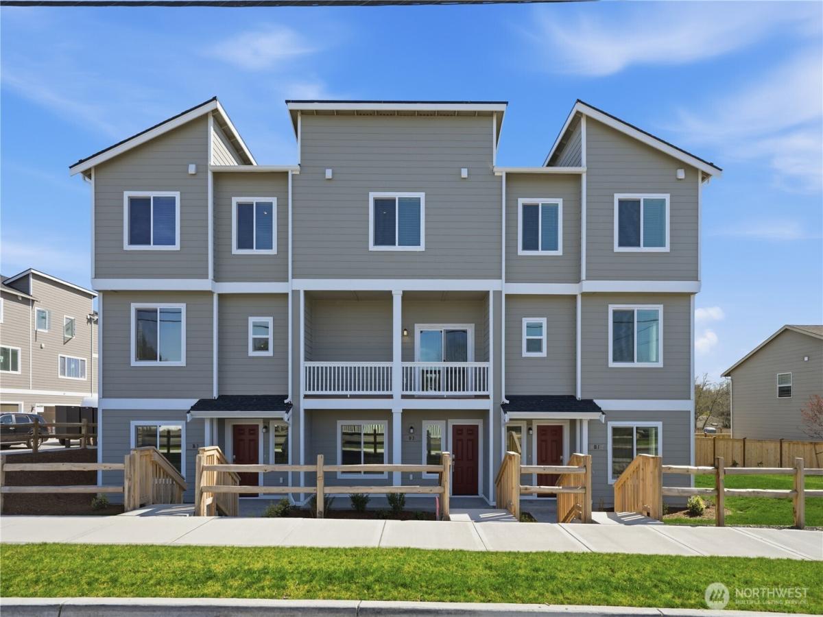 MLS #NWM2570648 image #0