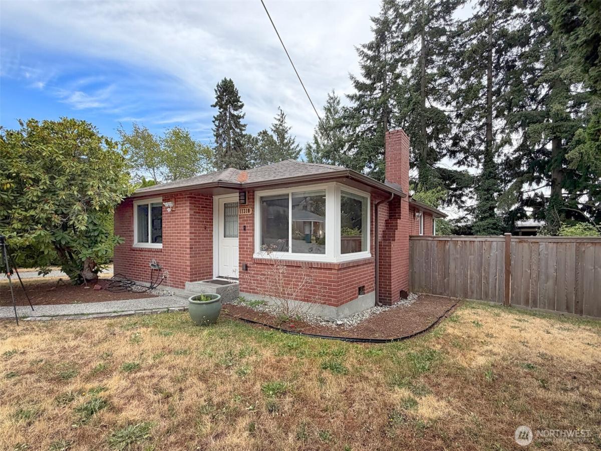 MLS #NWM2570663 image #0