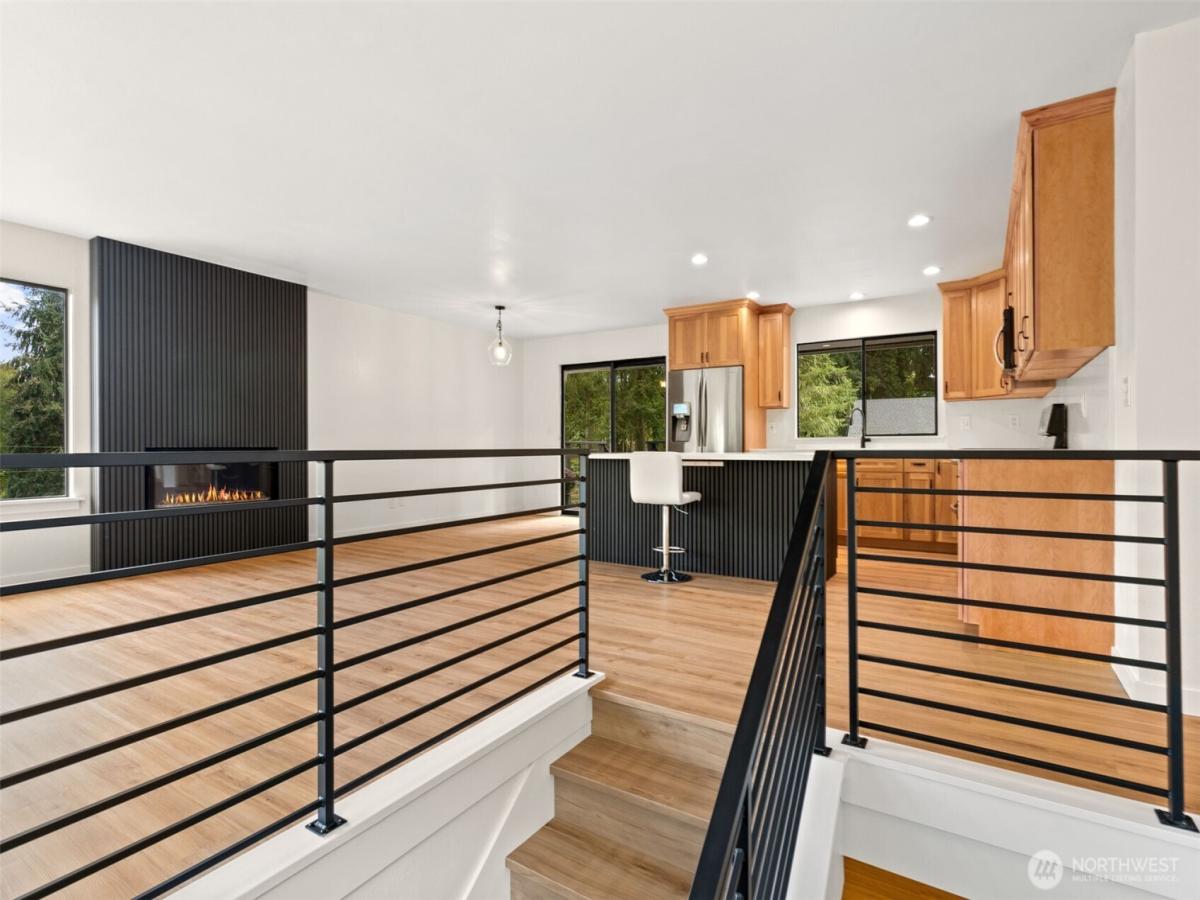 MLS #NWM2570800 image #0